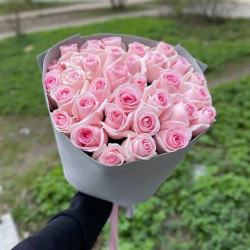 Букете из 31 розовой розы